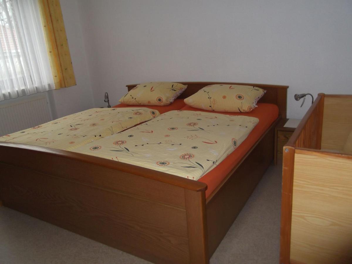Ferienhaus Und Ferienwohnung Knappstein เมอเนอเซ ภายนอก รูปภาพ