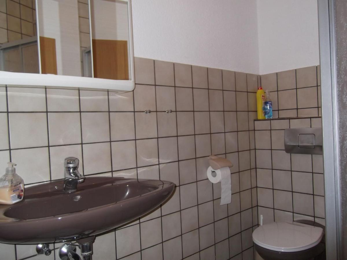 Ferienhaus Und Ferienwohnung Knappstein เมอเนอเซ ภายนอก รูปภาพ